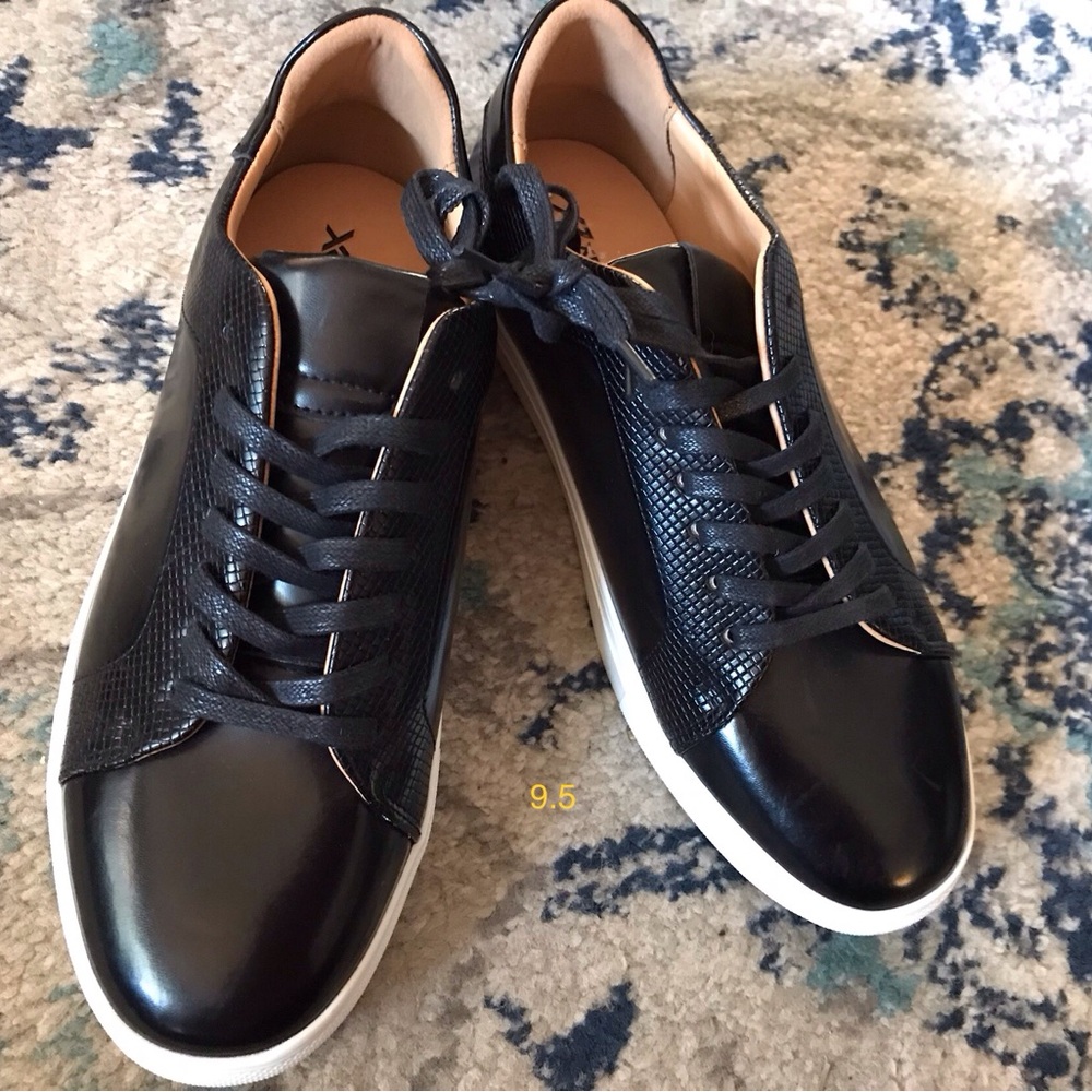 Men’s shoes 9.5 New